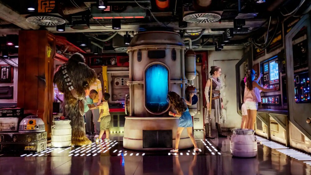 Star Wars Cargo Bay youth club on Disney Destiny